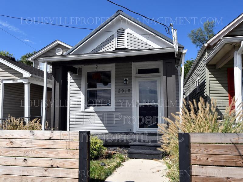 Primary Photo - 2916 Rodman St