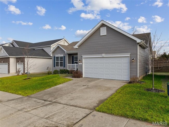 Building Photo - 168 Hidden Bluffs Dr