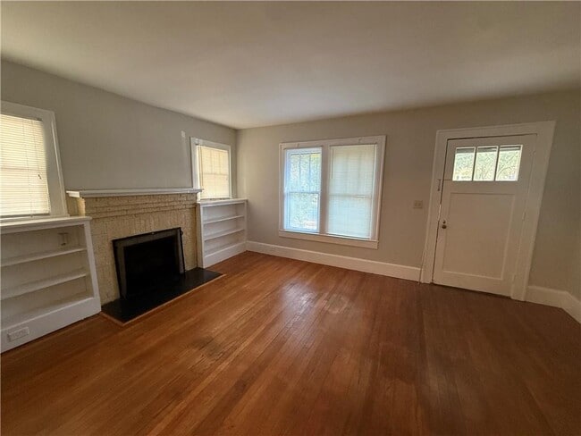 Building Photo - 254 Tuttle Ave