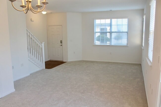Building Photo - 1431 Titchfield Dr.