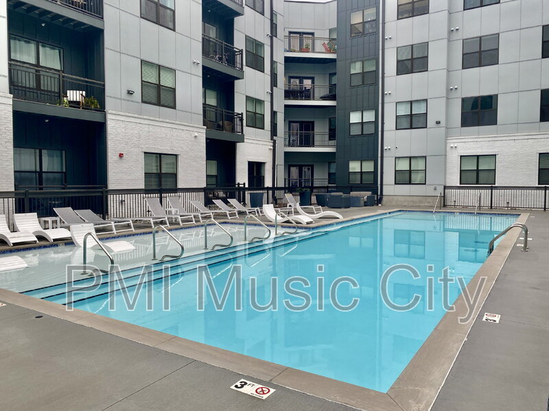 Foto principal - 1677 54th Ave N