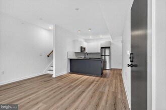 Building Photo - 2219 N 4th St