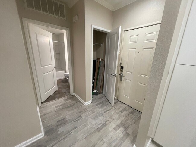 Foto del edificio - Spacious & bright 1 bedroom apartment in Anaheim!