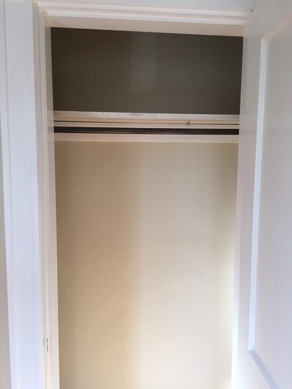 Foto del edificio - Quiet top floor 2bd/1ba with open floor plan