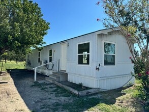 Building Photo - 239 Private Rd 1634