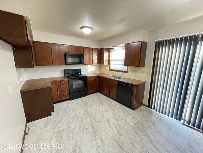 Building Photo - 3 br, 2 bath House - 2606 W. Primrose