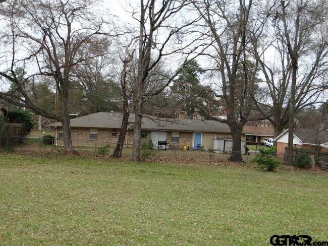 Foto del edificio - 1220 Brookshire Dr