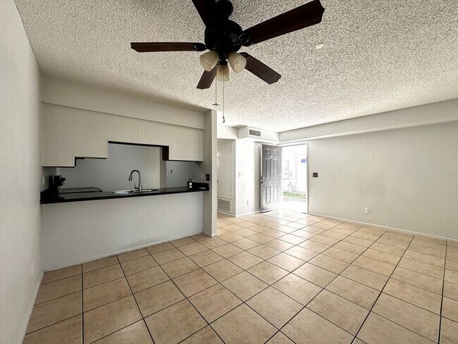 Foto del edificio - $500 Move In Special!2-bedroom, 1-bath apartment in Mesa, AZ