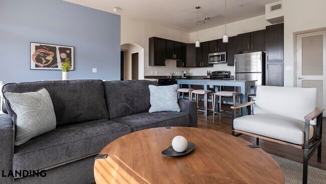 Foto del edificio - 24530 Gosling Rd