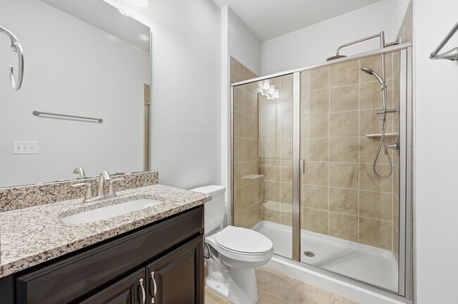 Foto del edificio - 829 Summit Crest Ct