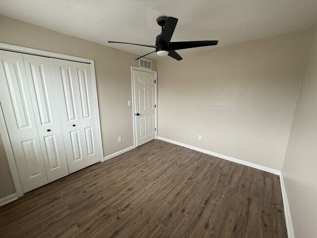Building Photo - Renovated 3-Bedroom Home – Section 8 Accep...