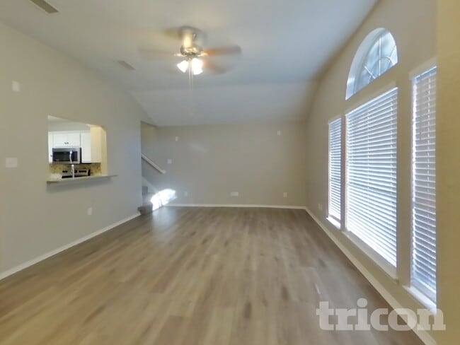 Foto del edificio - 513 Valley View Dr