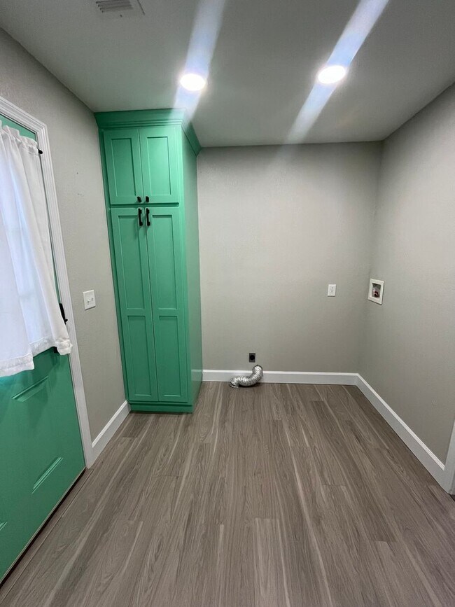 Foto del edificio - 112/114 W Tenth St. Vidalia