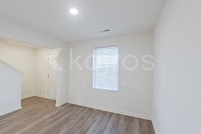Foto del edificio - 7016 Peppermill Way