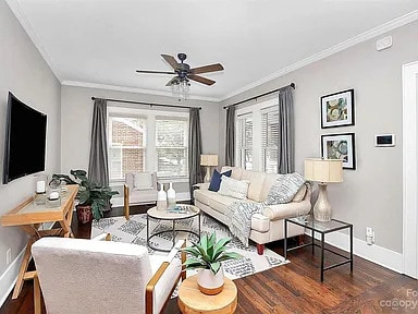 Foto del edificio - 1920 Woodcrest Ave