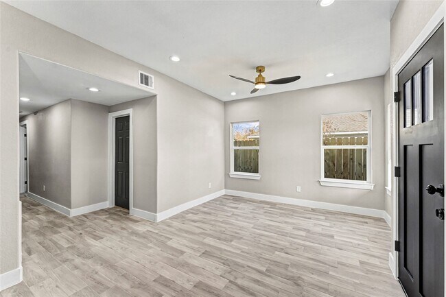 Foto del edificio - 8221 Flaxman St