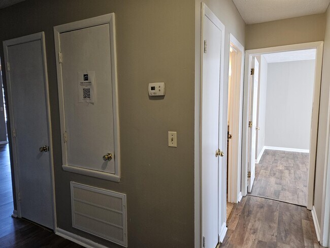 Foto del edificio - 6756 Willowbrook Dr