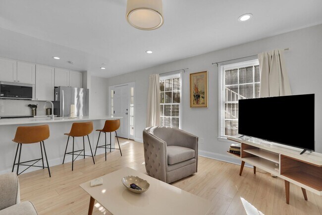 Foto del edificio - 702 Tattnall St