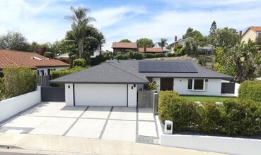 Building Photo - 25761 Serenata Dr