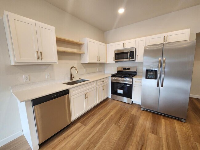 Foto del edificio - 102 S Walnut St