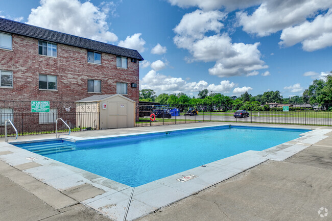 Piscina - The Ridge Apartments