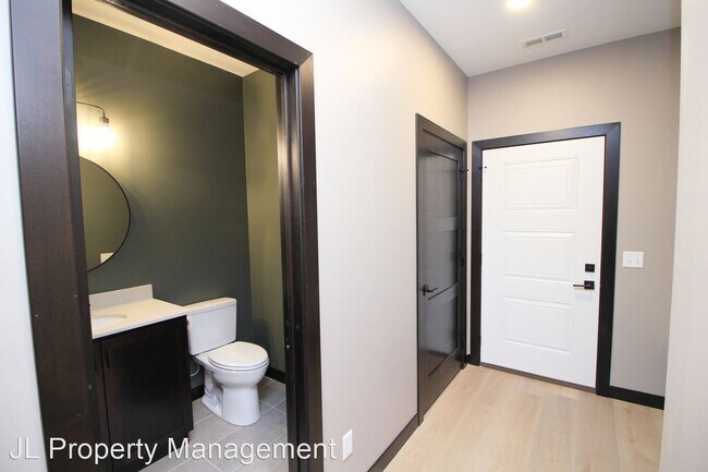 Foto del edificio - 4 br, 3 bath House - 5402 W Patriot Street