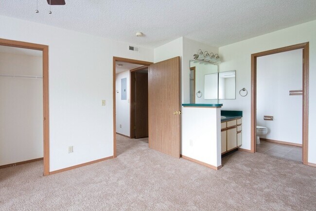 Dormitorio/Baño - English Village II