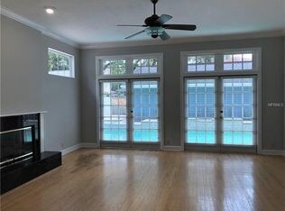 Foto del edificio - 824 S Rome Ave