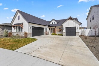 Building Photo - 7820 W Cardinal Dr