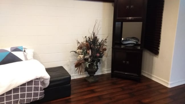 Building Photo - 3345 Oliphant St