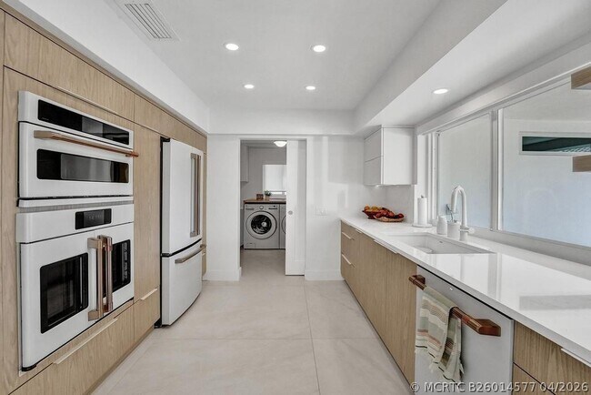 Foto del edificio - 5581 NE 31st Ave