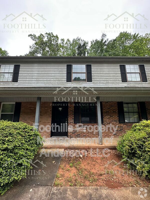 Building Photo - 119 Woodland Dr