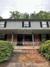 Building Photo - 119 Woodland Dr