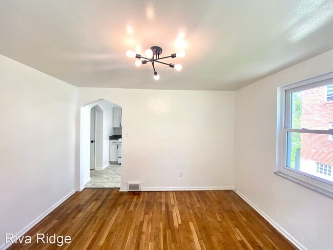 Building Photo - 3 br, 1 bath House - 9257 Valley Street