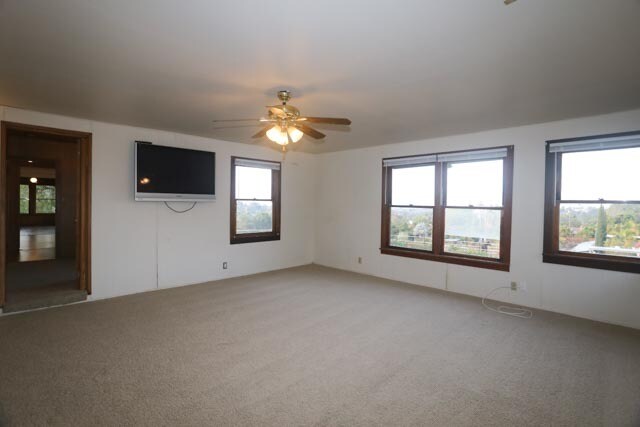 Master bedroom - 3458 Royal Rd