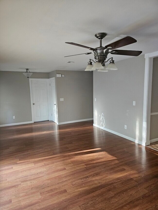 Building Photo - 650 Wilshire - Available Now!
