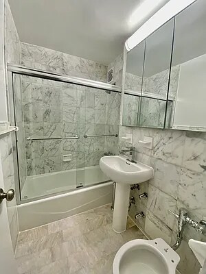 Foto del edificio - 151 W 16th St