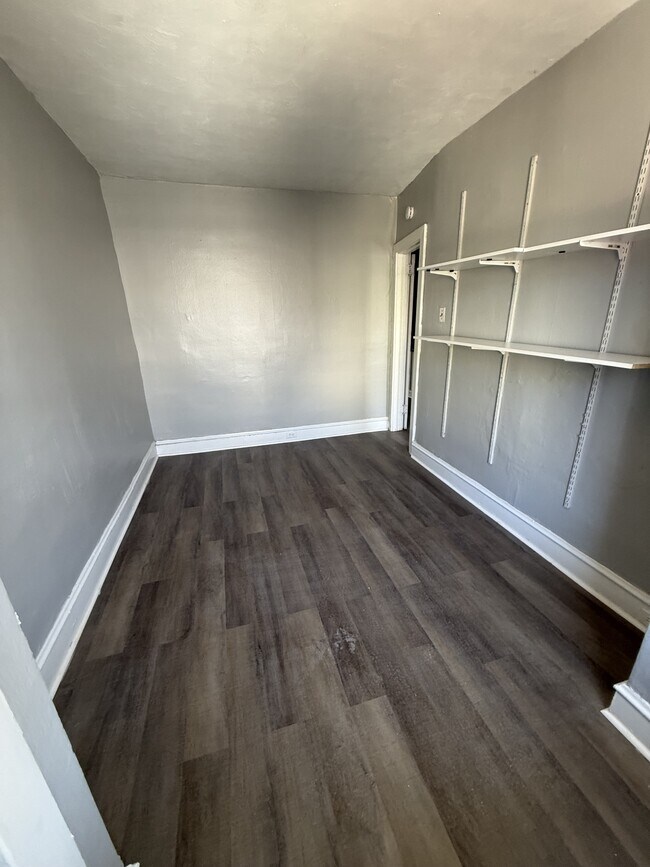 Foto del edificio - 5623 Ridgewood St