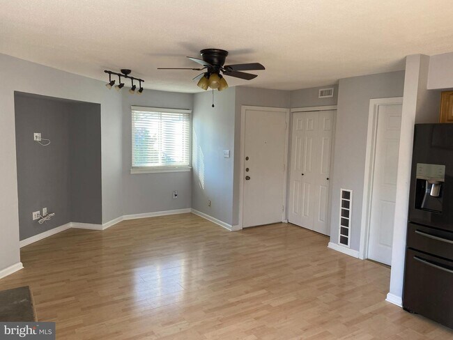 Foto del edificio - 504 Shelby Ct