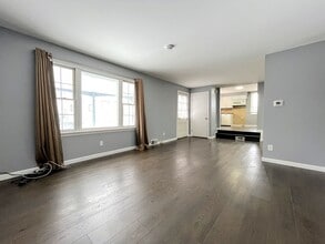 Building Photo - 138 1/2 Adam St