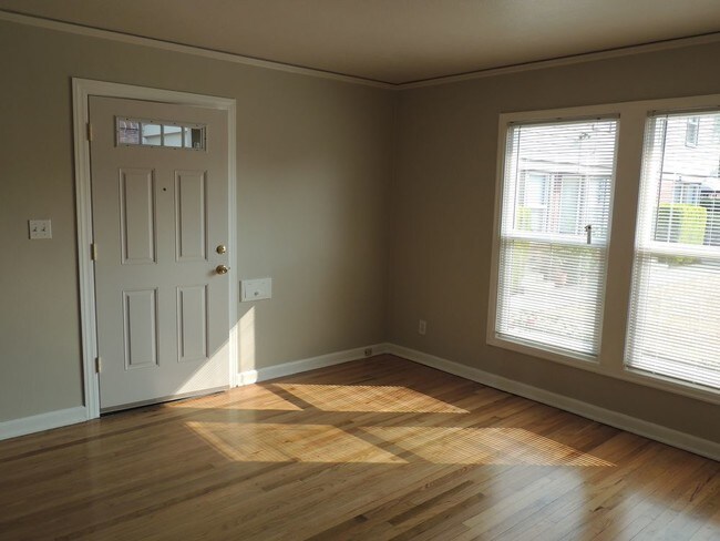 Ainsworth Court Apartment For Rent In Portland Or Apartments Com Ainsworth Court Apartment For Rent In Portland Or Apartments Com