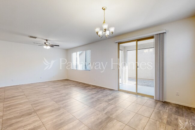 Foto del edificio - 16604 W Sierra St