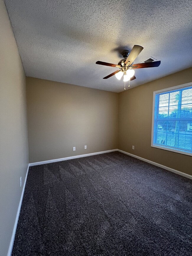 Building Photo - 541 D Patriot Park Court