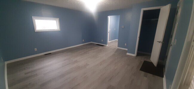 Family Room - 3792 Brick Schoolhouse Rd