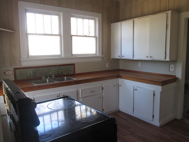 Kitchen - 22156 MS-18