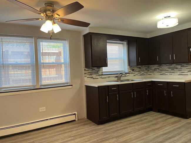 Foto del edificio - 3601 W 79th St