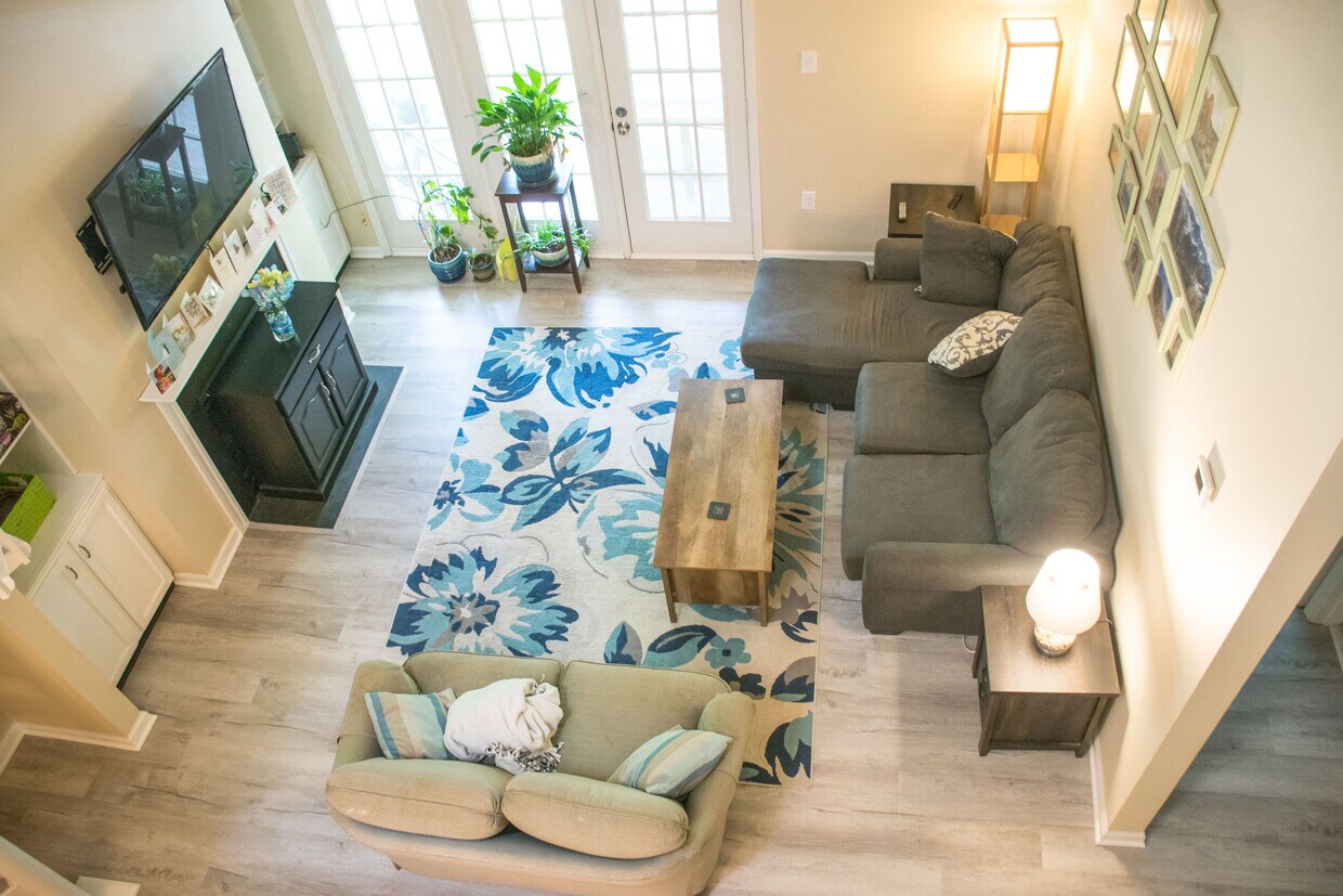 Foto principal - 20563 Shadyside Way