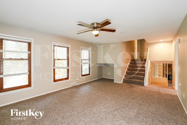 Foto del edificio - 5813 NW Aspen Ln