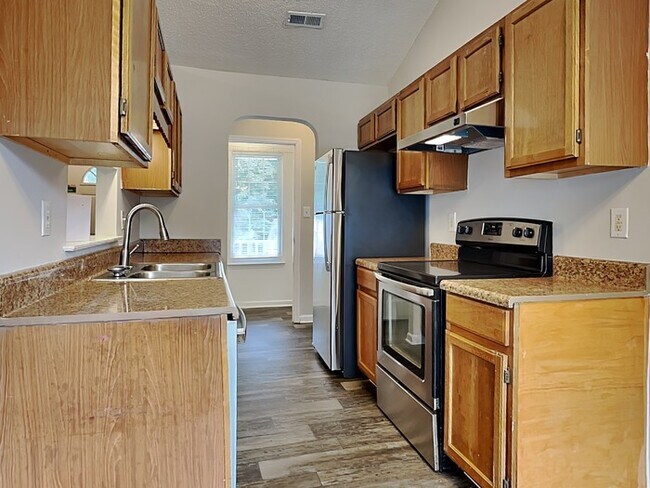 Foto del edificio - 3724 Capps Hill Dr