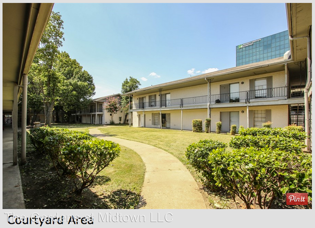 Foto del edificio - 4630 S Darlington Ave